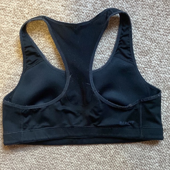 Nike sports bra - Picture 2 of 4